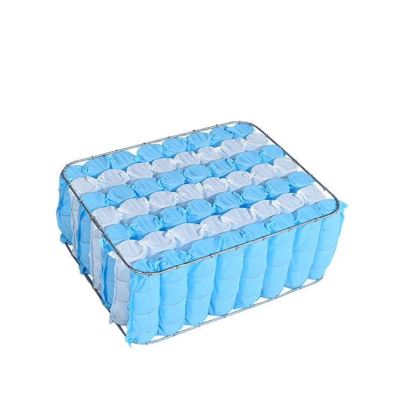Blue and white non-woven fabrics wrap the springs to form a pocket spring unit, which is the core of the mattress.
