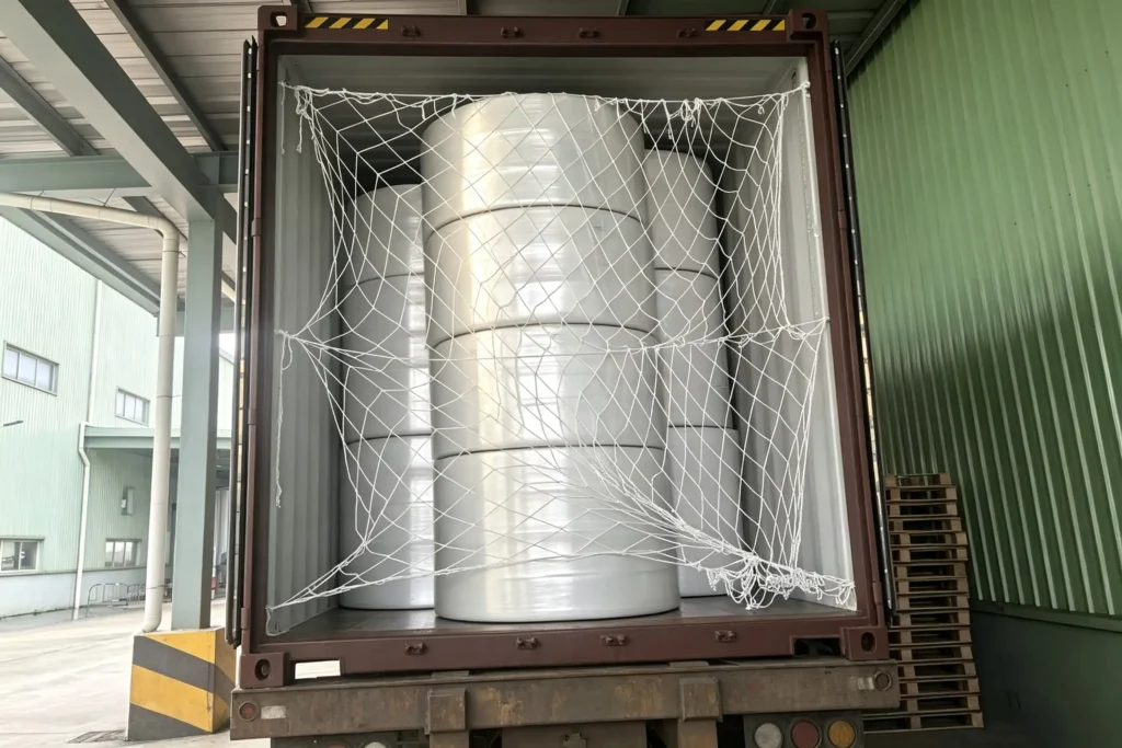 Takewind factory loading container with big rolls white PP spunbond nonwoven fabric, bulk shipment for worldwide clients, consistent stable quality nonwoven interlining