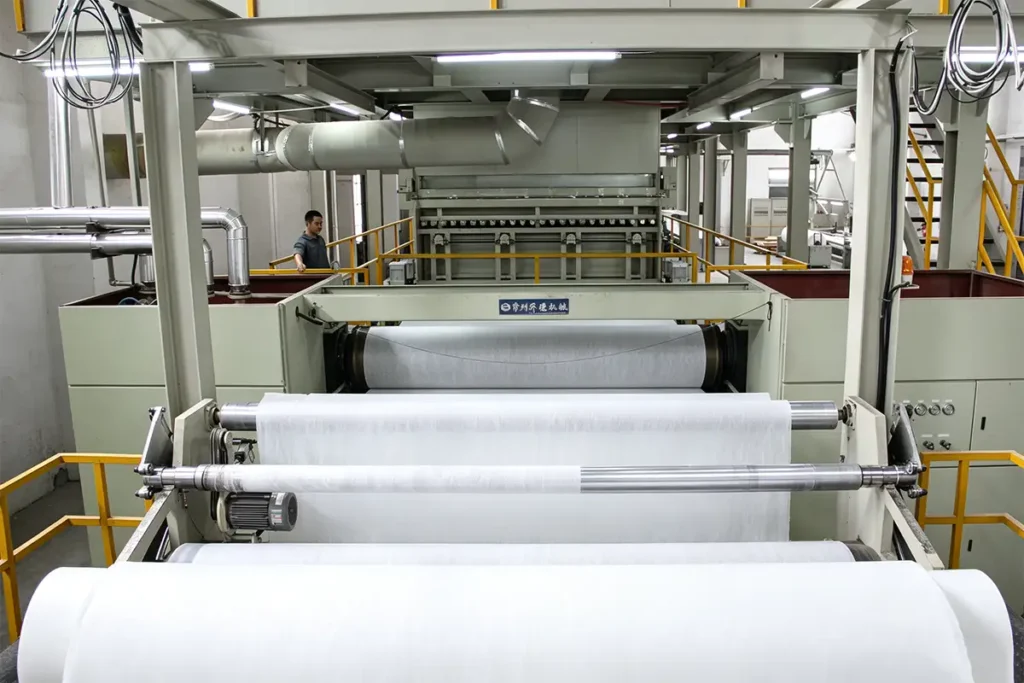 Spunbond production line manufacturing original white nonwoven rolls for beauty industry Takewind mill