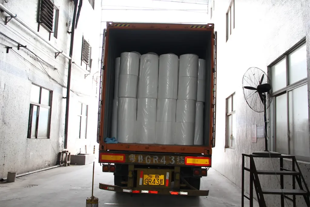 Takewind PP spunbond nonwoven rolls for baby diaper loaded in container for USA export