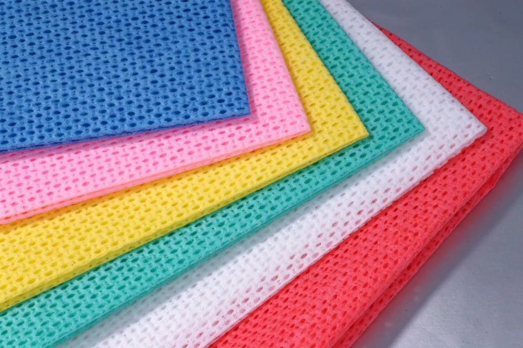 Takewind colorful perforated nonwoven cleaning cloth sheets, custom color non woven wipe samples